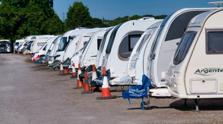 Stalling van caravan
